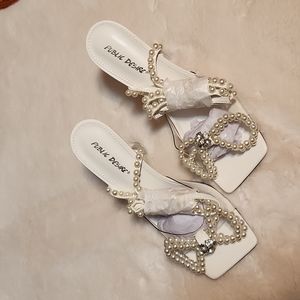GLIMMER WHITE WRAP AROUND PEARL DETAIL BOW SQUARE TOE CAKE STAND HEELS